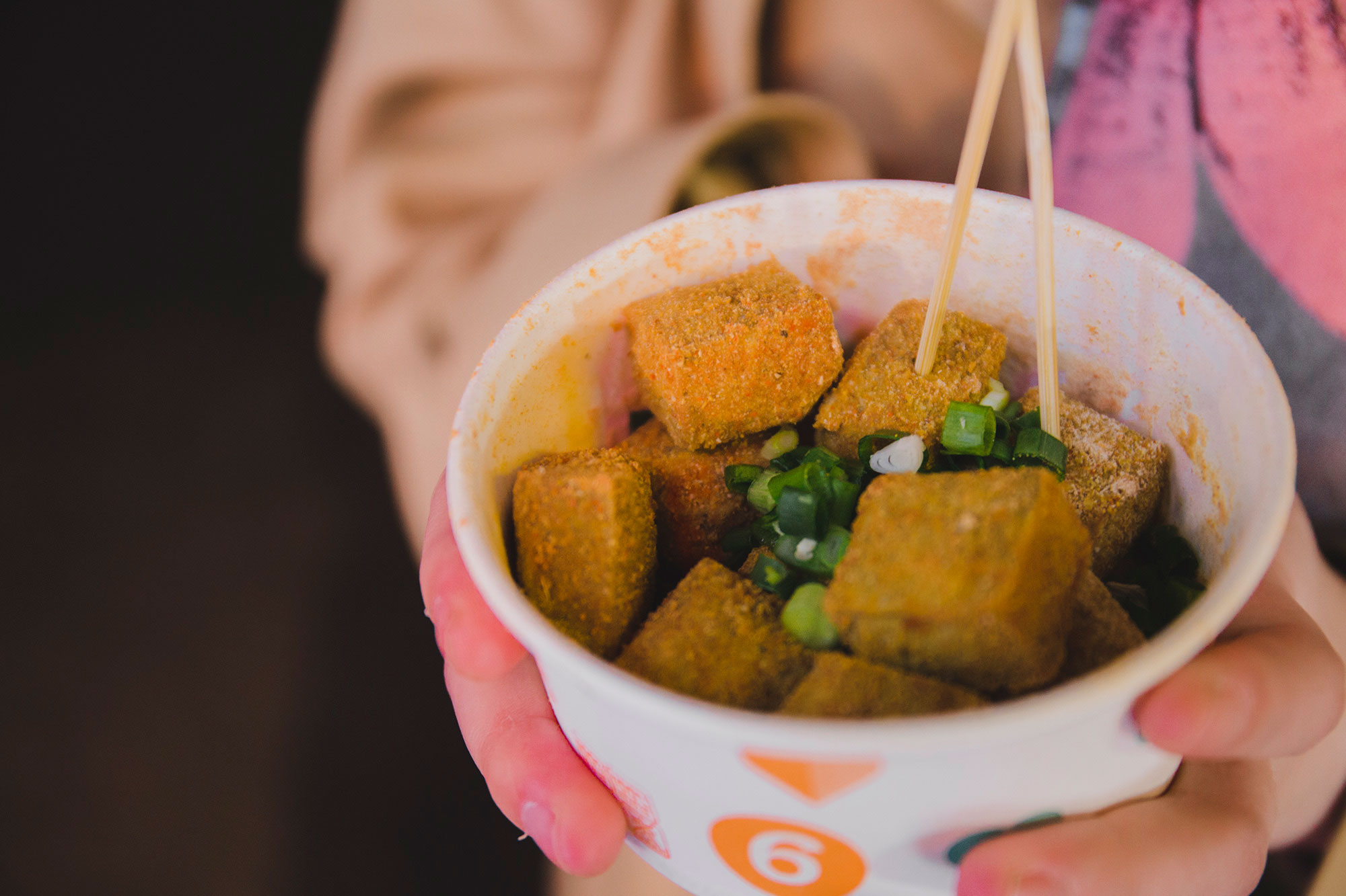 成都网红打卡地美食餐厅小吃街,现在成都建设路好吃的抄手在哪里