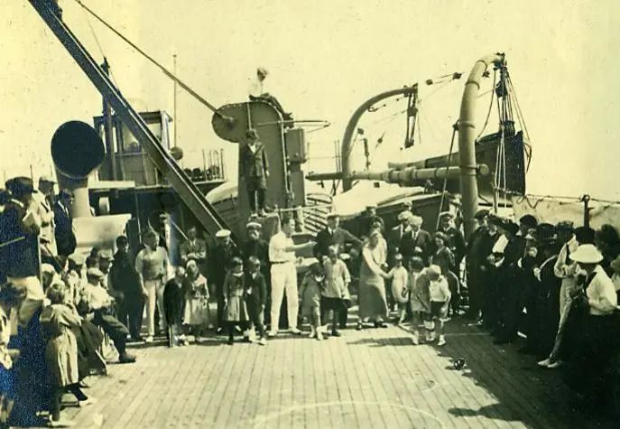 自认“绑腿走路”项目天下无敌的日本，被中国少林寺砸了场子