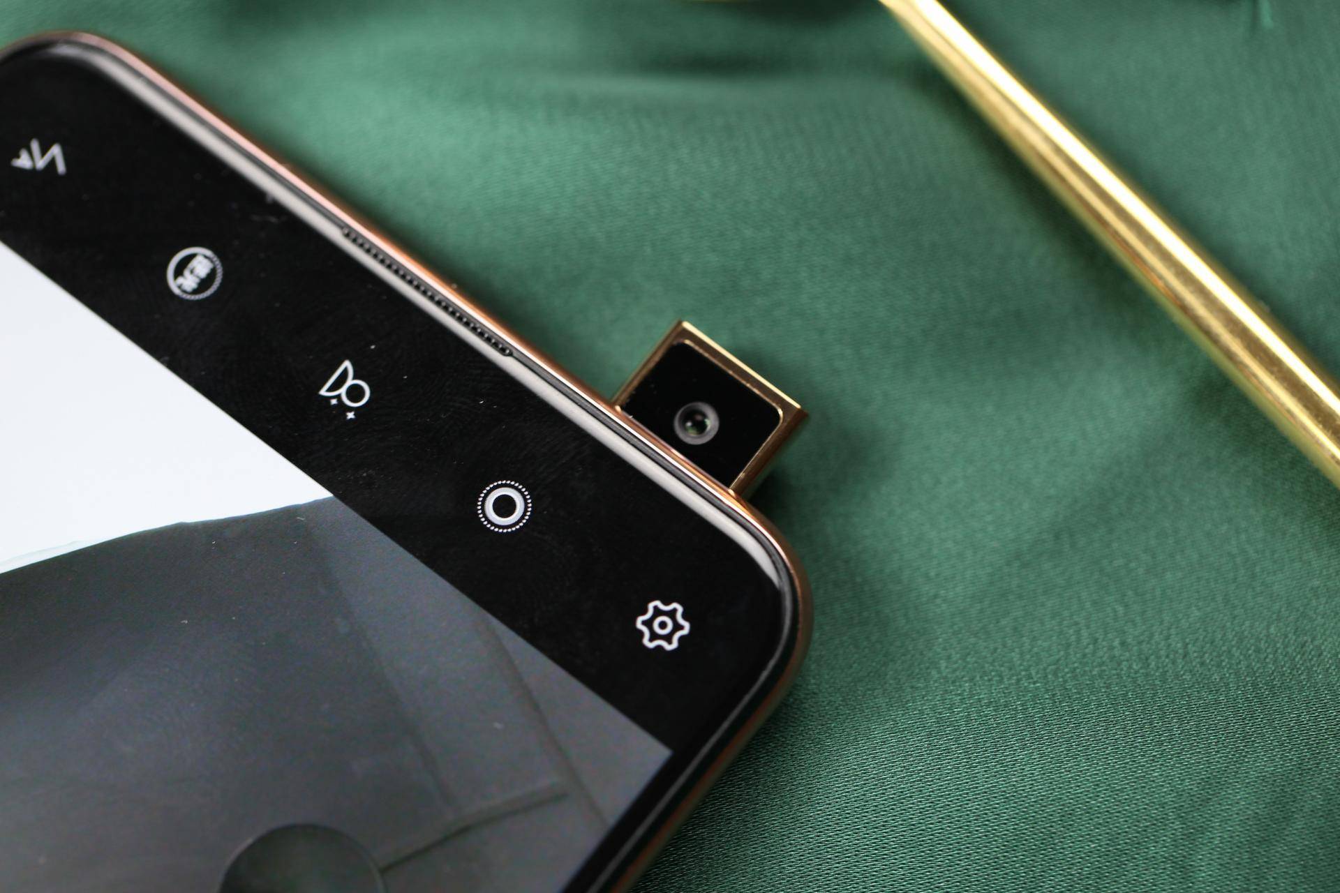 零界全面屏vivoS1上手体验：仅仅是新一代自拍神器那么简单？