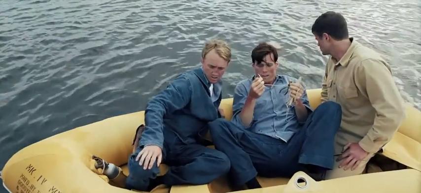 士兵被困海岛上,士兵被困在海上吃鲨鱼