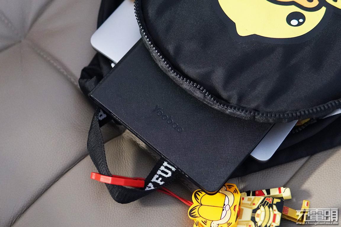 羽博20000毫安充电宝自带线评测,羽博充电宝插电