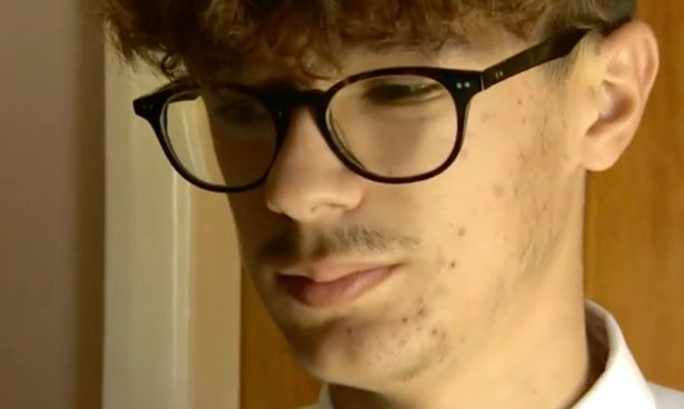 英国中学生遭同学欺凌,14岁英国初中生