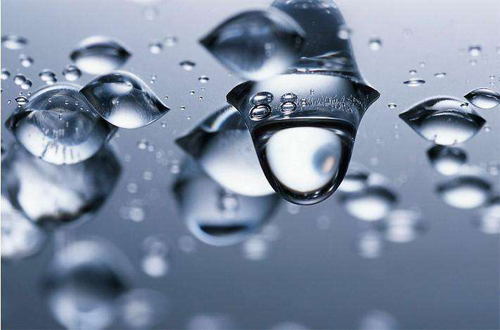 追剧却怕皮肤出油，不花钱的2种NG方式，几点挽救毛孔粗大