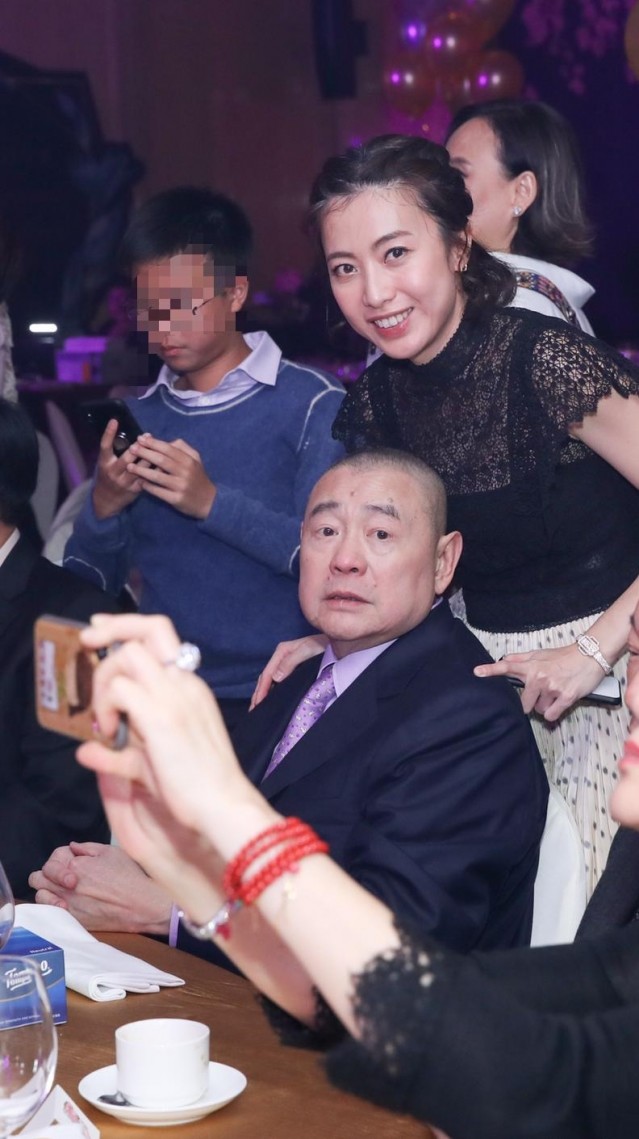 奢侈品牌送什么样的礼品,奢侈品牌节日礼物