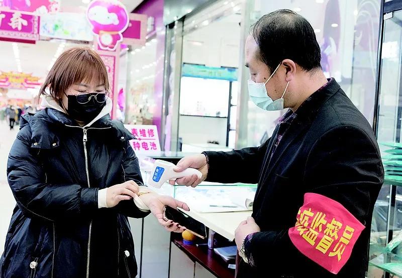 春节期间菜篮子有保障吗,瑞雪兆丰年市民菜篮子平稳如常