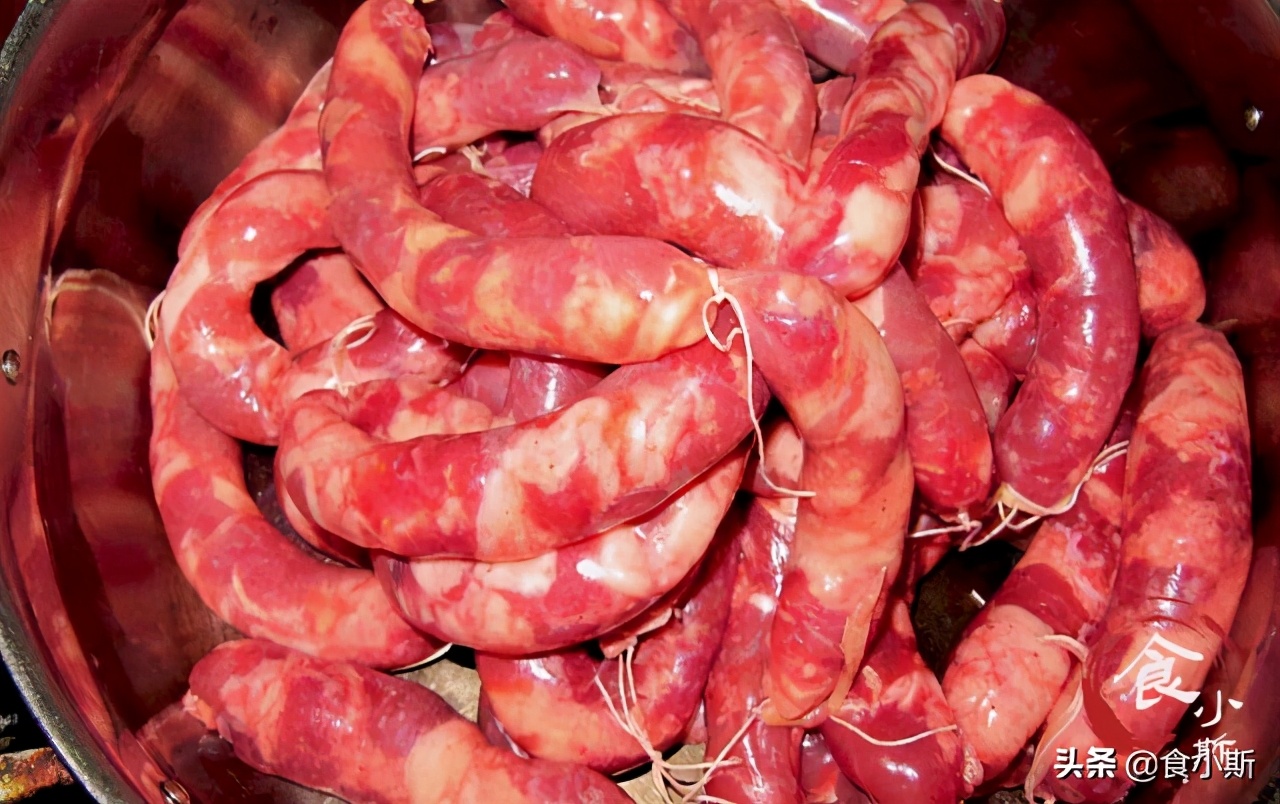 灌肠的家常做法晾晒之前还扎孔吗,灌肠晒干后怎么做好吃