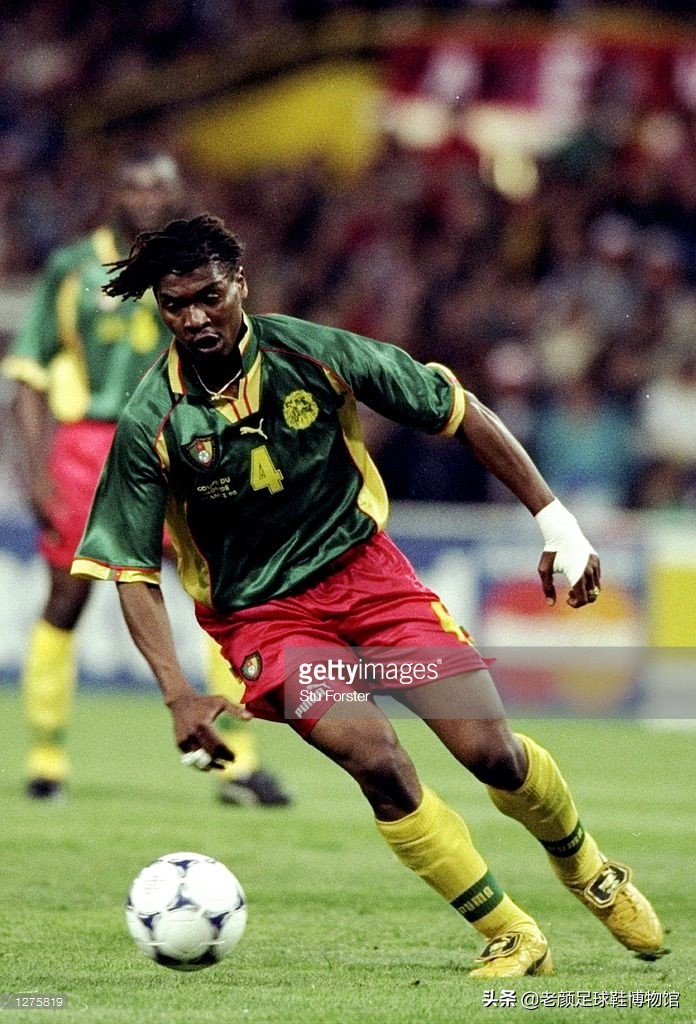 曾经风靡98世界杯的彩色pumaking，如今低调变身成贝莱林小黑鞋