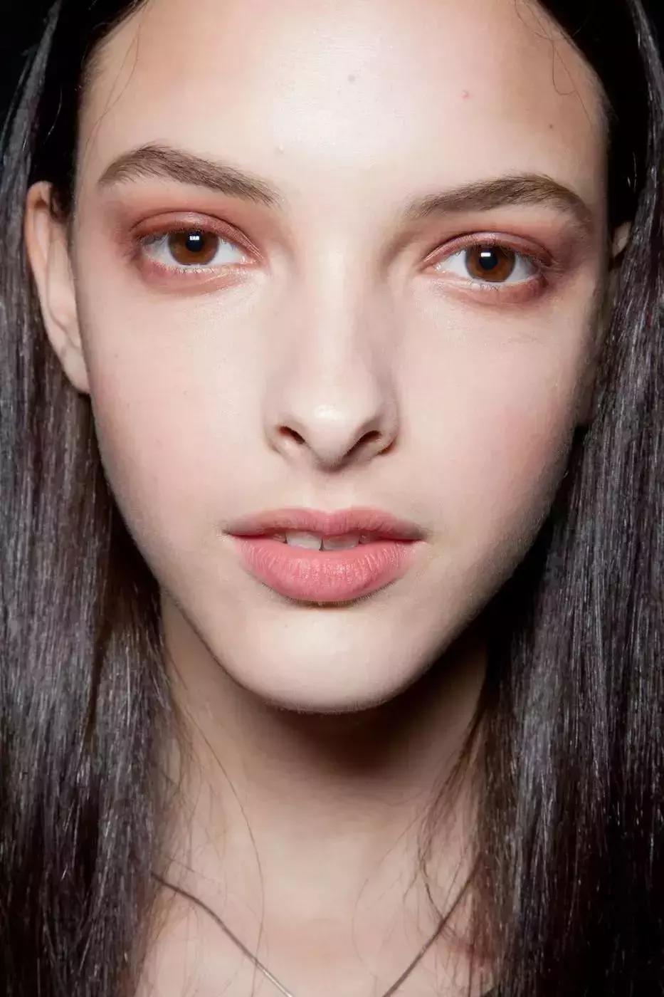 欧式大平行双眼皮什么意思,欧式双眼皮适合什么样的人割