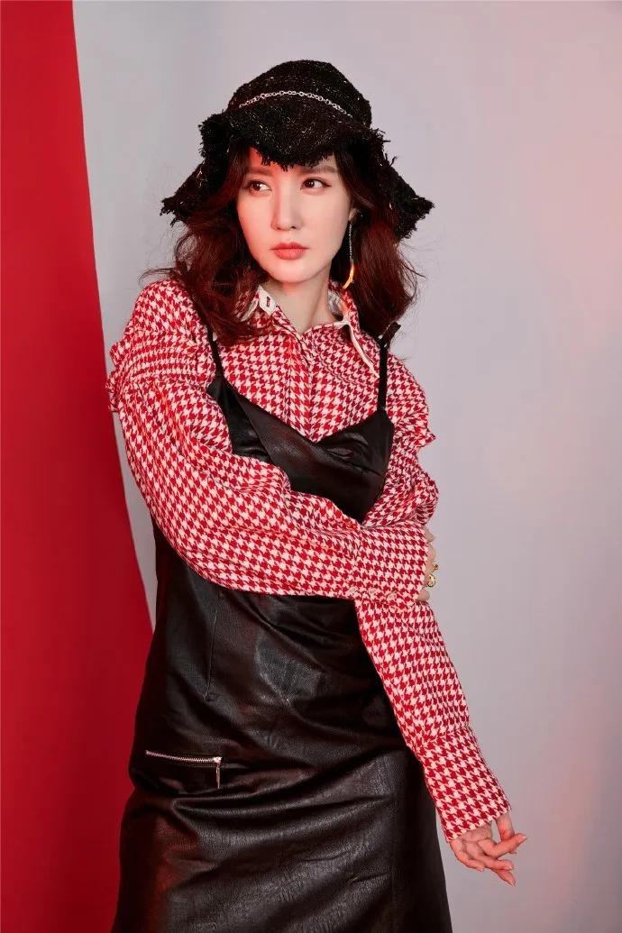 乘风破浪的姐姐背的包包,乘风破浪的姐姐们有哪些