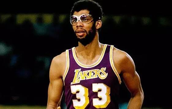 美媒评历史最佳中锋前十,现役无一人上榜,2位名人堂球员已去世