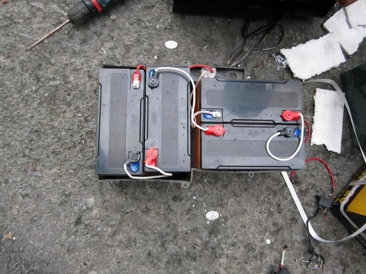 60v电瓶亏电能接到48v电瓶上激活吗,电动车电瓶亏电严重怎么激活