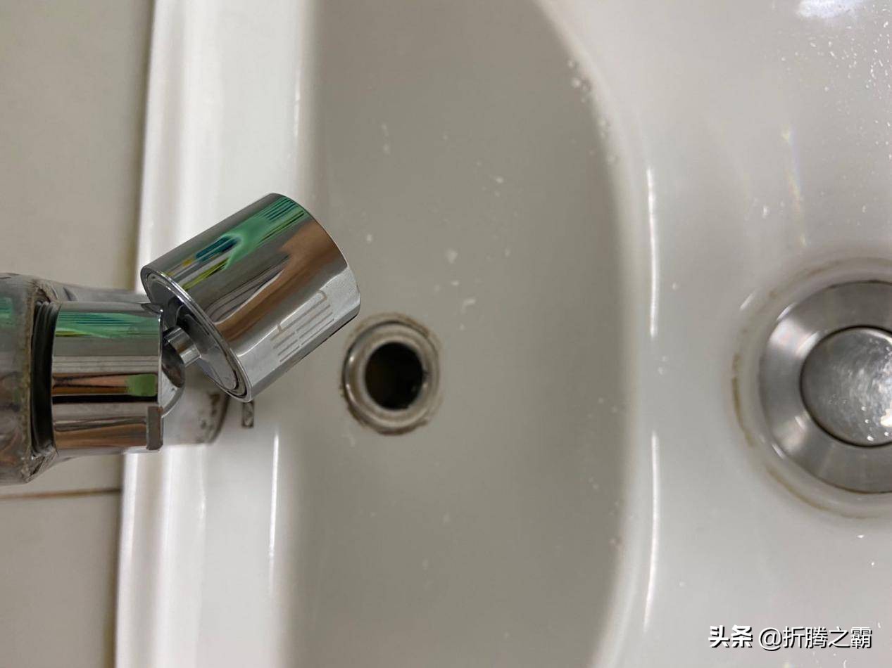 多功能万向水嘴水龙头通用起泡器,大白双功能龙头起泡器拆解