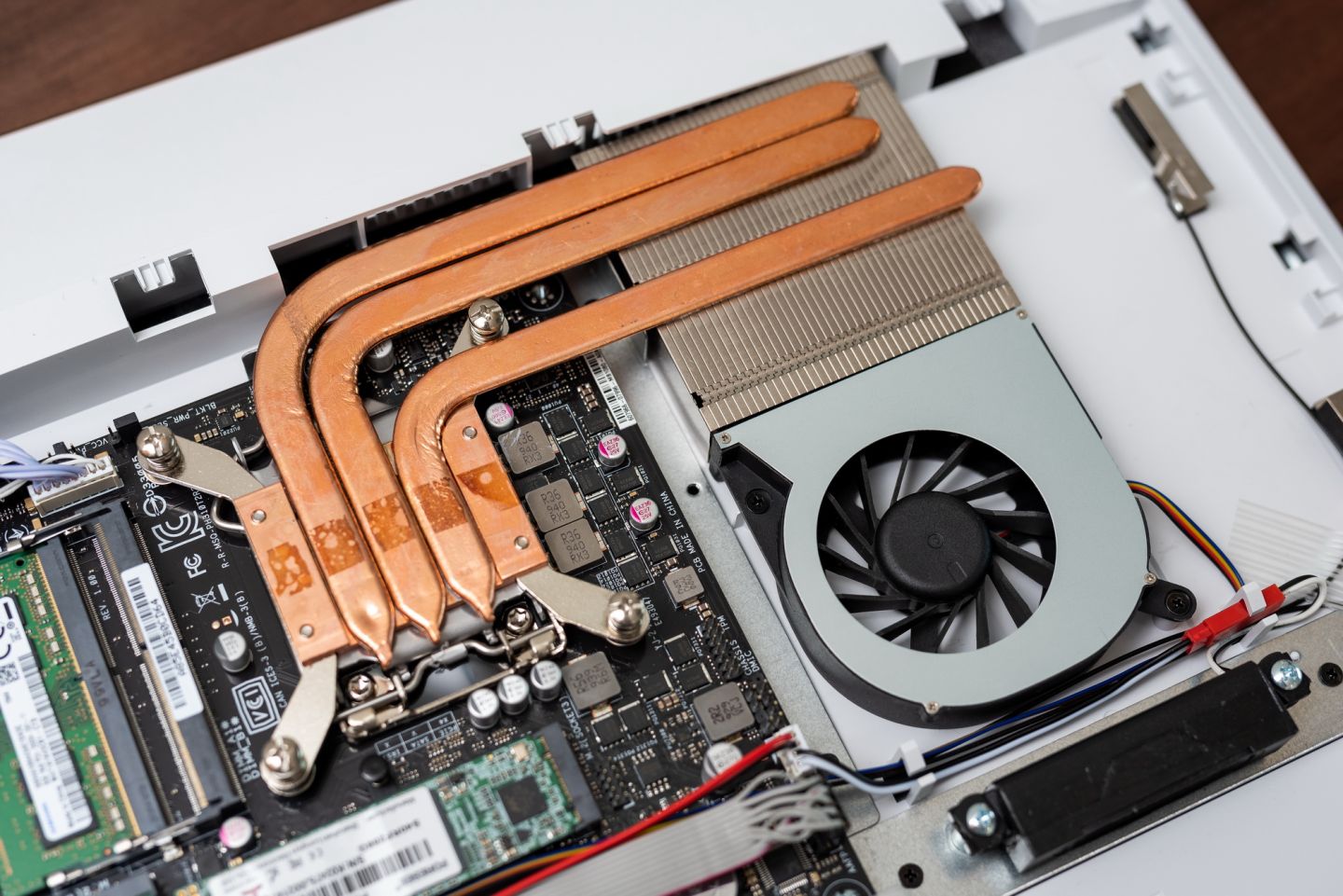 性价比的一体机体验怎样？HKC蚂蚁电脑