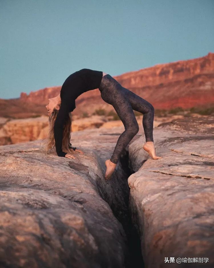 当瑜伽遇上摄影,男摄影师和瑜伽