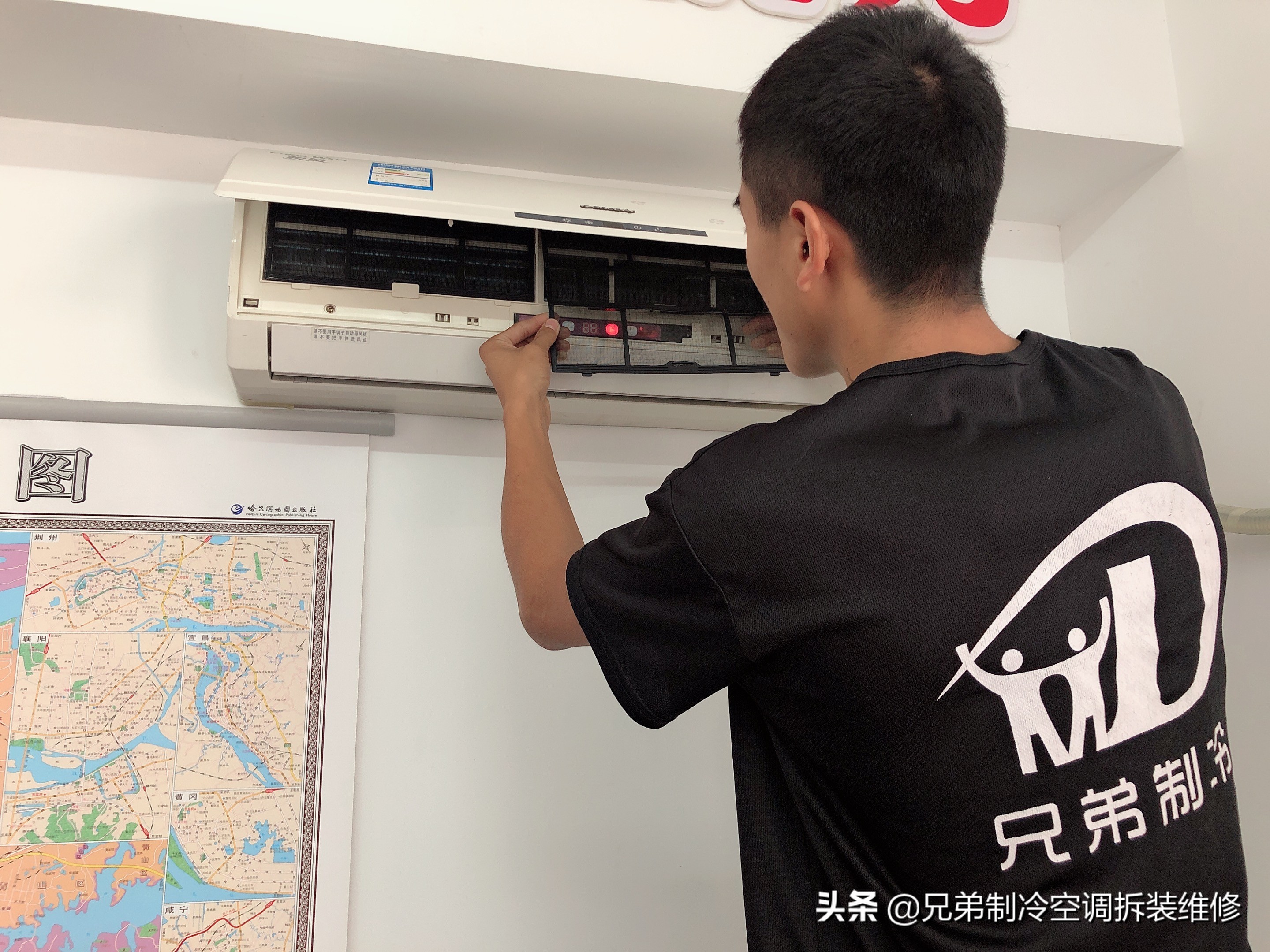 怎样拆洗空调过滤网视频,美的空调挂式怎么拆洗过滤网