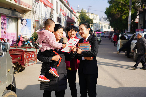 法院党建引领激发干警担当作为,政治引领立足岗位书写报国之志