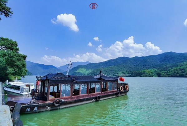 桐庐夜游富春山居景区,桐庐富春江夜游和白天游