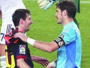 阻挡死神！39岁传奇门神退役真正原因揭晓：C罗梅西送上祝福