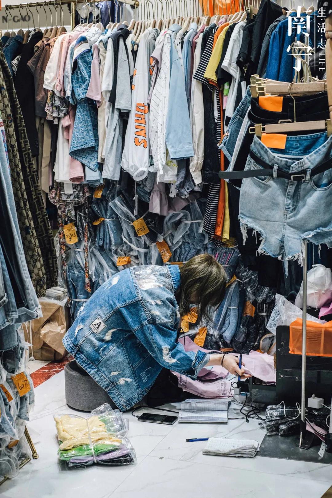 曾创出上亿流水,一个档口就能买宝马730,南宁这地方如今已没落