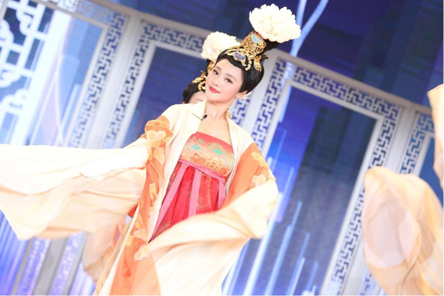 让鲁豫都想办法为难的小姐姐,到底什么来头?