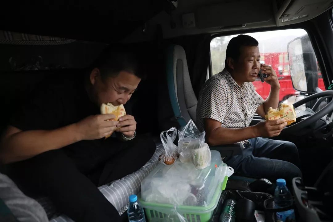 开车要修炼到什么程度才算合格？老司机们拿蚂蚁做比喻，我很意外