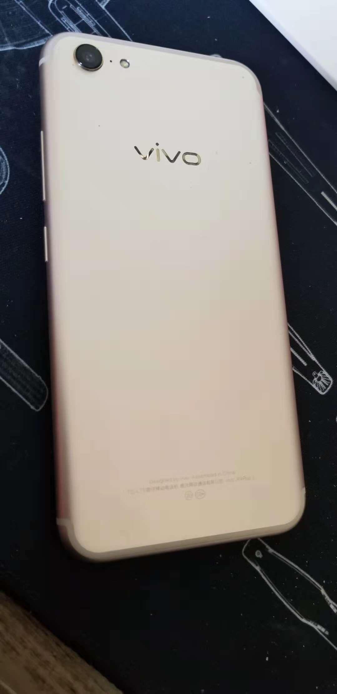 曾经特别火爆，现如今二手机不超千，X9PLUS表现如何？