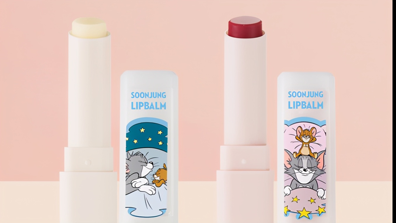 唇膏推荐水润嘟嘟唇不油腻,涂出又美又嘟的嘴唇