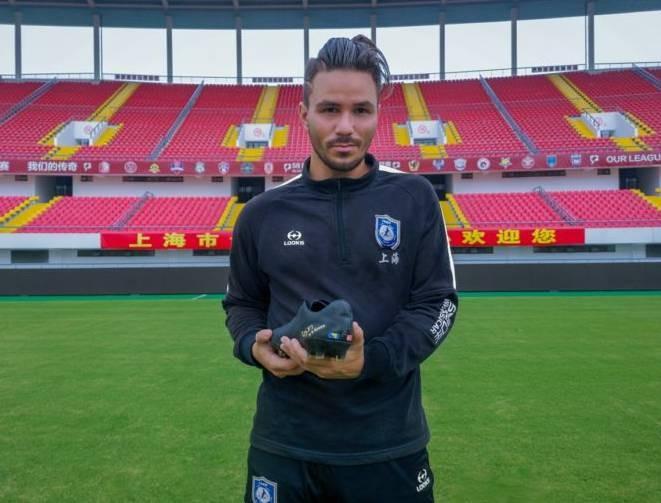 上海足协闹笑话了！被足球*子骗**成功忽悠，成足协培训班座上宾