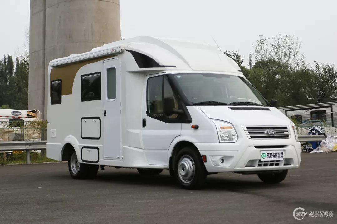 房车大全20-30万的小型c型房车,飞翔房车入门级b型房车价格