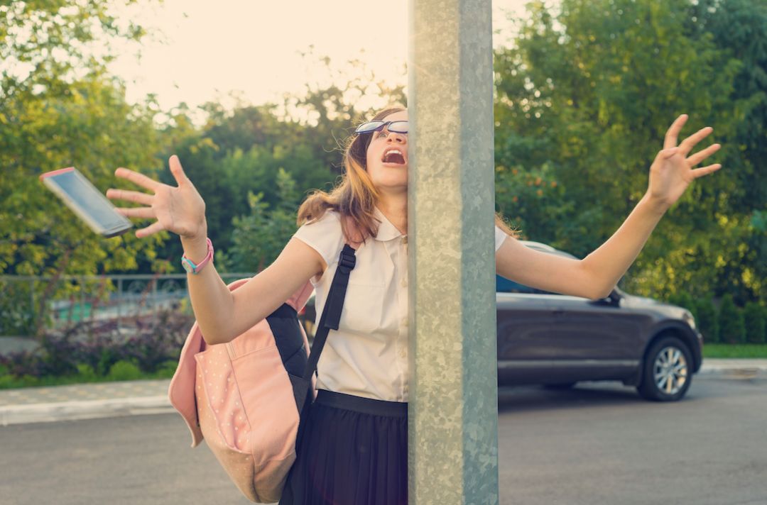 Howareyou怎么是你？How,oldareyou?怎么老是你？