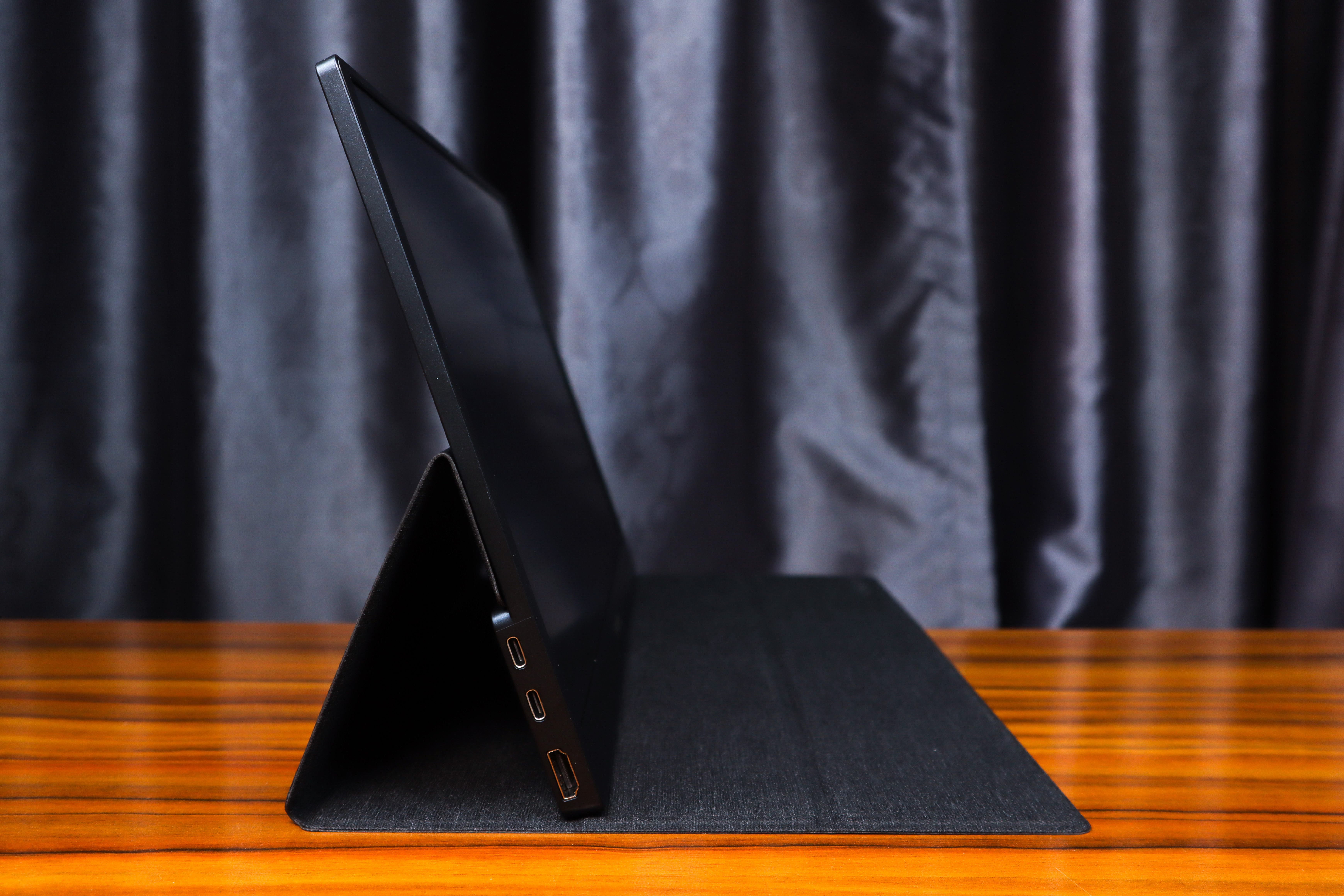 cforce便携显示屏011x,cforce便携屏幕评测