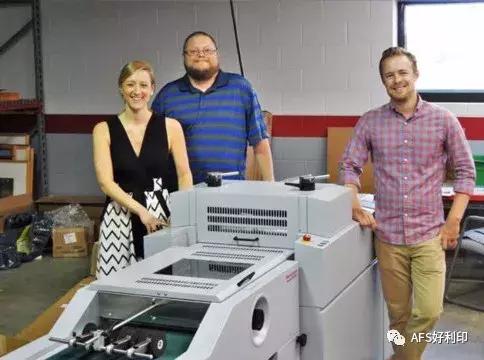 个人形象的吊牌,品牌吊牌