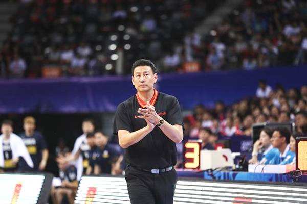 李楠面临三大考验男篮若调整阵容CBA神射手能否获青睐？