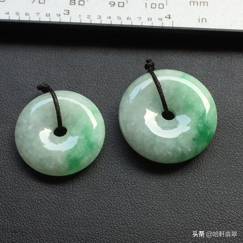 平平无奇的豆种翡翠，为何能让马云豪掷700万拍下？