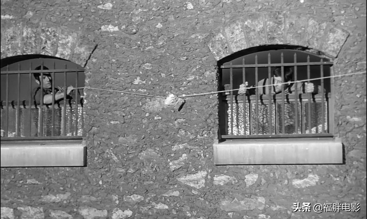 肖申克的救赎挖洞挖了多少年,最伟大的越狱电影肖申克的救赎