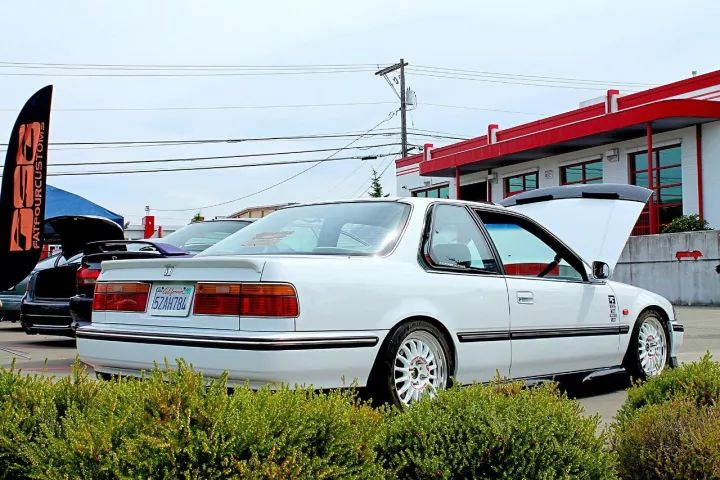 要看雅阁的改装案例还是看“别人家”的吧,国内实在不多