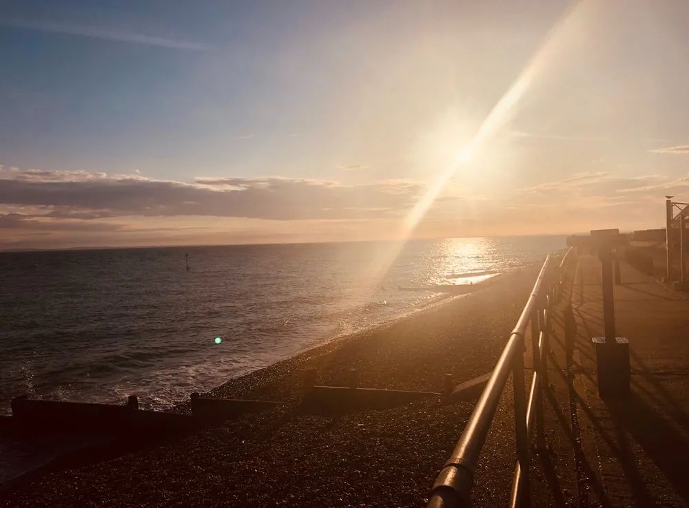 英国夜晚自驾,英国自驾游20000够吗