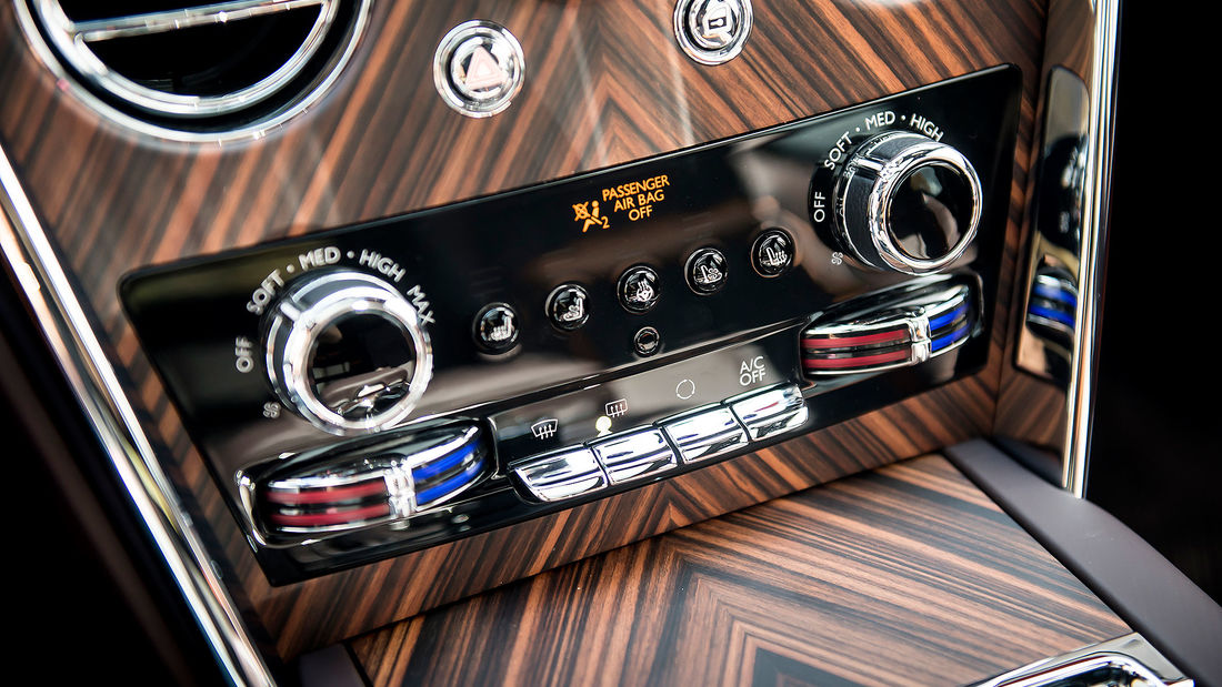 劳斯莱斯库里南车模多少钱,最贵劳斯莱斯库里南落地价