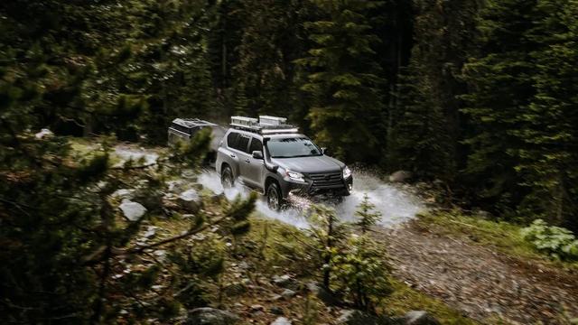 雷克斯GX系列基础款GXOR车型是一款纯粹的越野车型