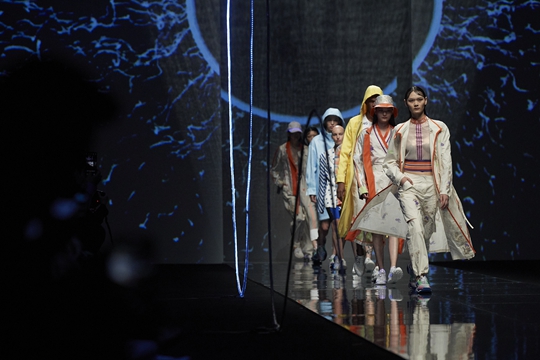 2020ss时装周星际时尚之夜,2019ss上海时装周万圣节