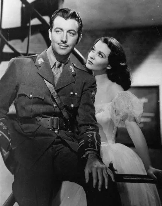 费雯丽盛世美颜也抵不过薄情寡义,费雯丽乱世佳人红裙