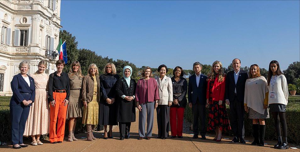 英国第一夫人成G20时尚黑马！穿500块的Zara上衣，印花裙是租来的