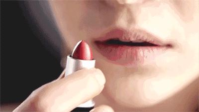 口红的100个小技巧,口红使女人成为真正的女人