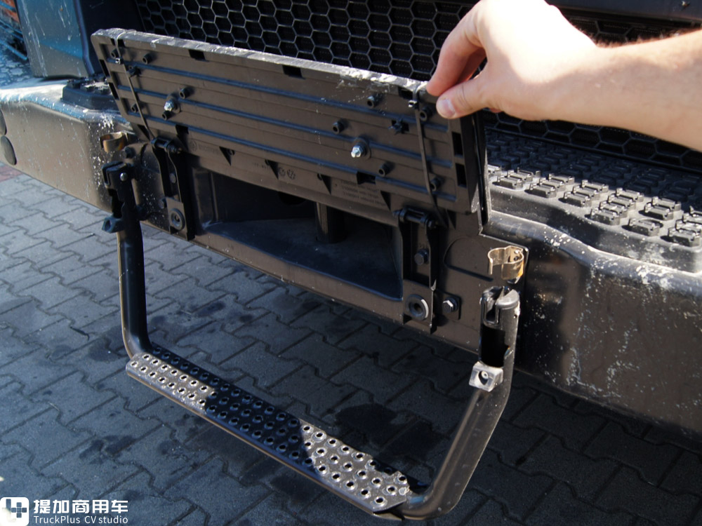 8x8斯堪尼亚,8x8是几驱