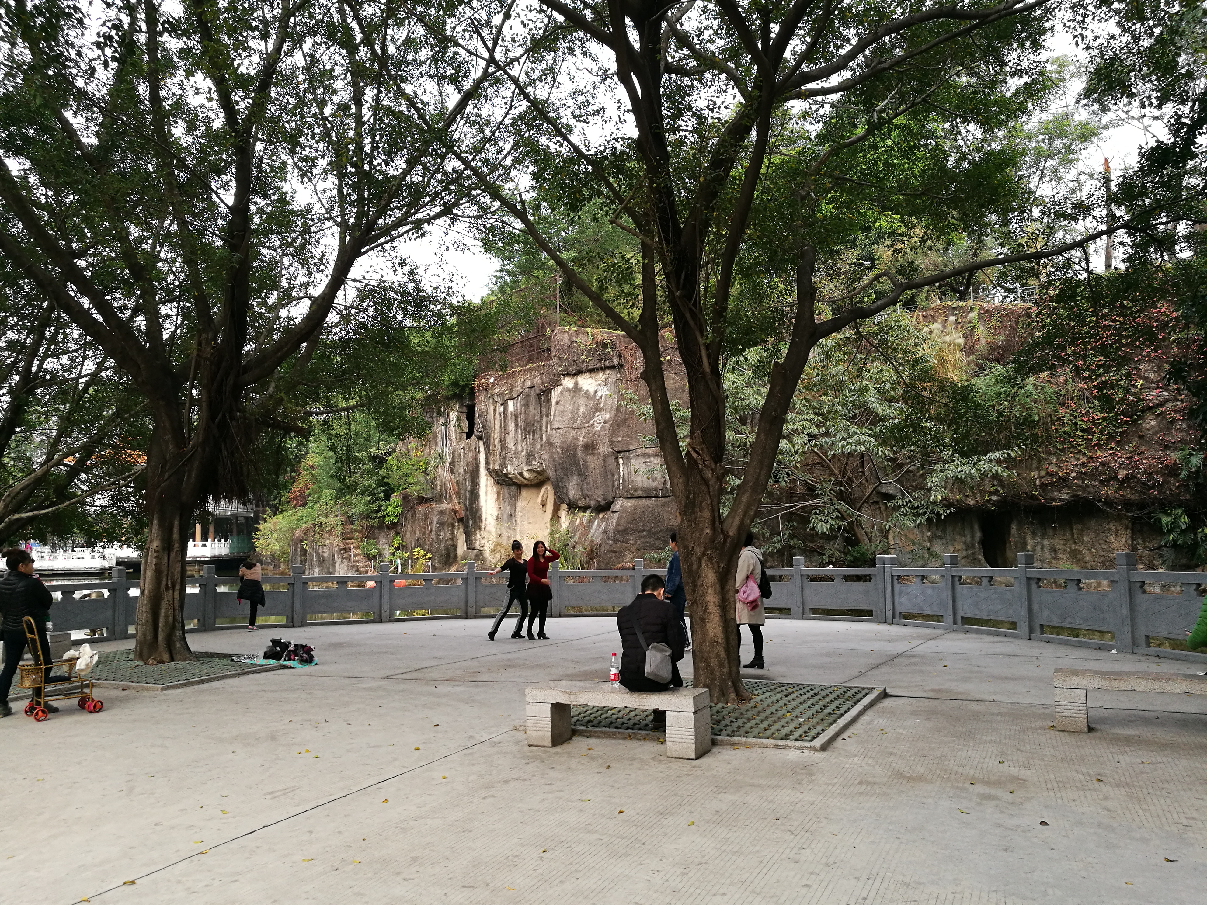 平安夜偶遇第一场雪,平安夜偶遇生日