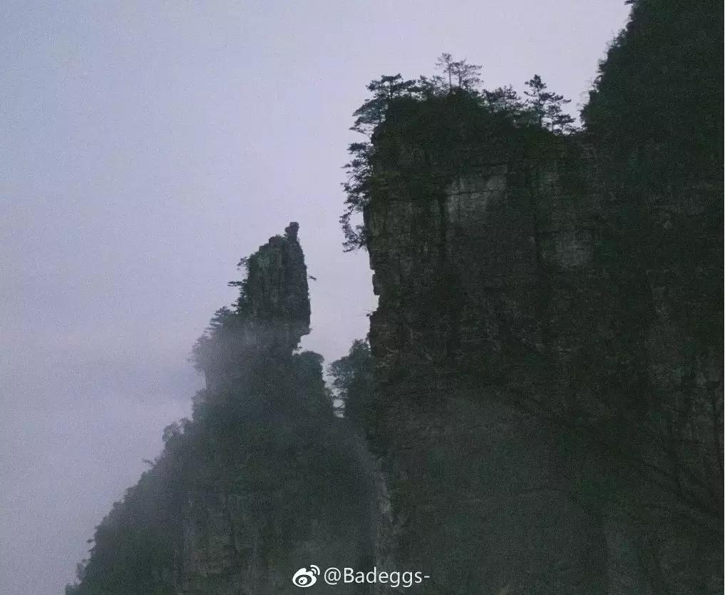 成都坐动车直达这片原始秘境！深幽峡谷、云海奇观、罕见古村…带你逃离夏天！