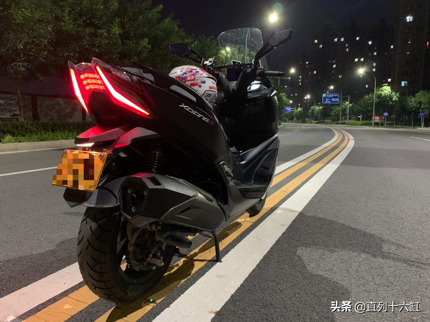 光阳进口赛艇s400国外测试,光阳xcitings400长途表现