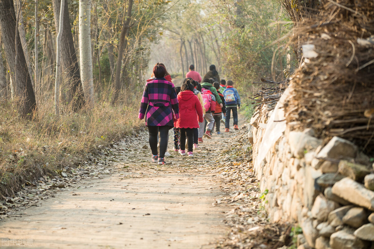 70年代小学的书包,七十年代的书包什么样