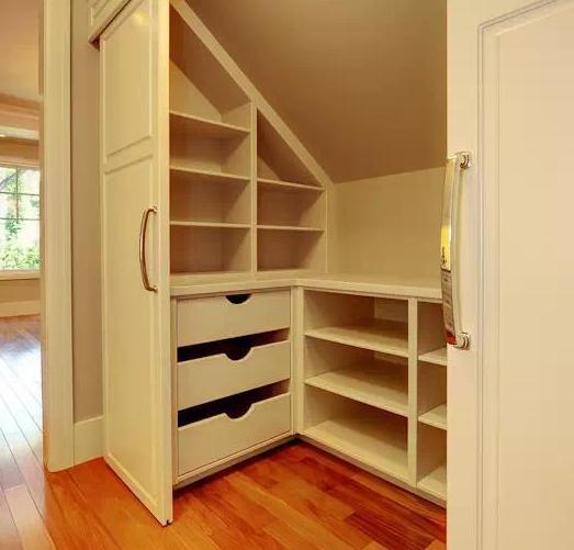 轻奢极简衣柜内部格局设计图尺寸,衣柜连学习桌一体设计内部尺寸