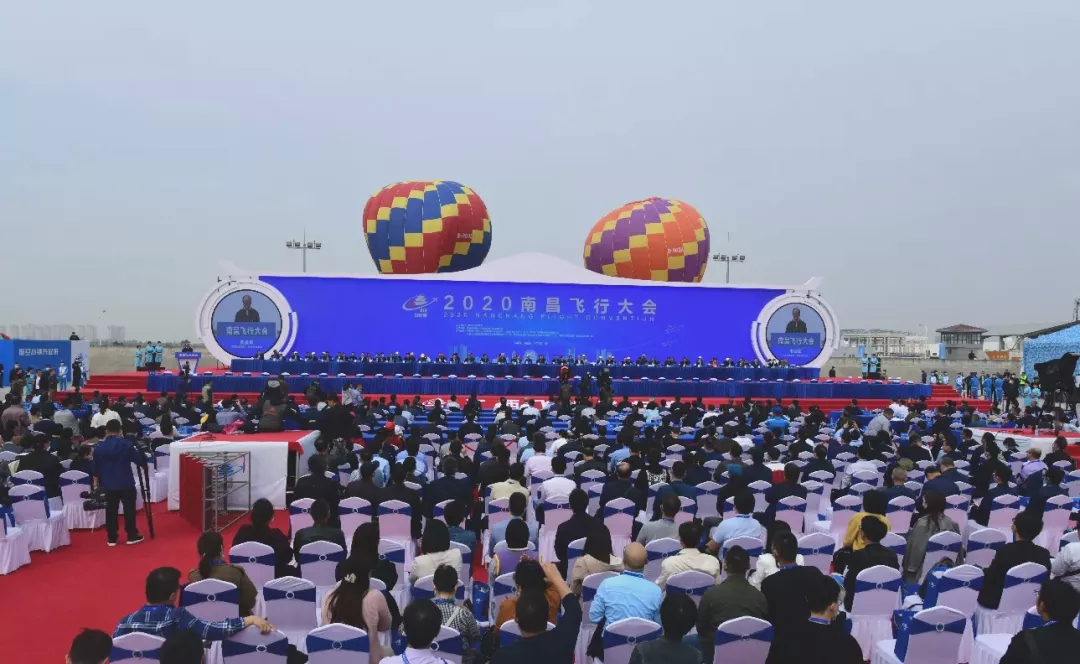 壮志凌云开战斗机,壮志凌云谋发展